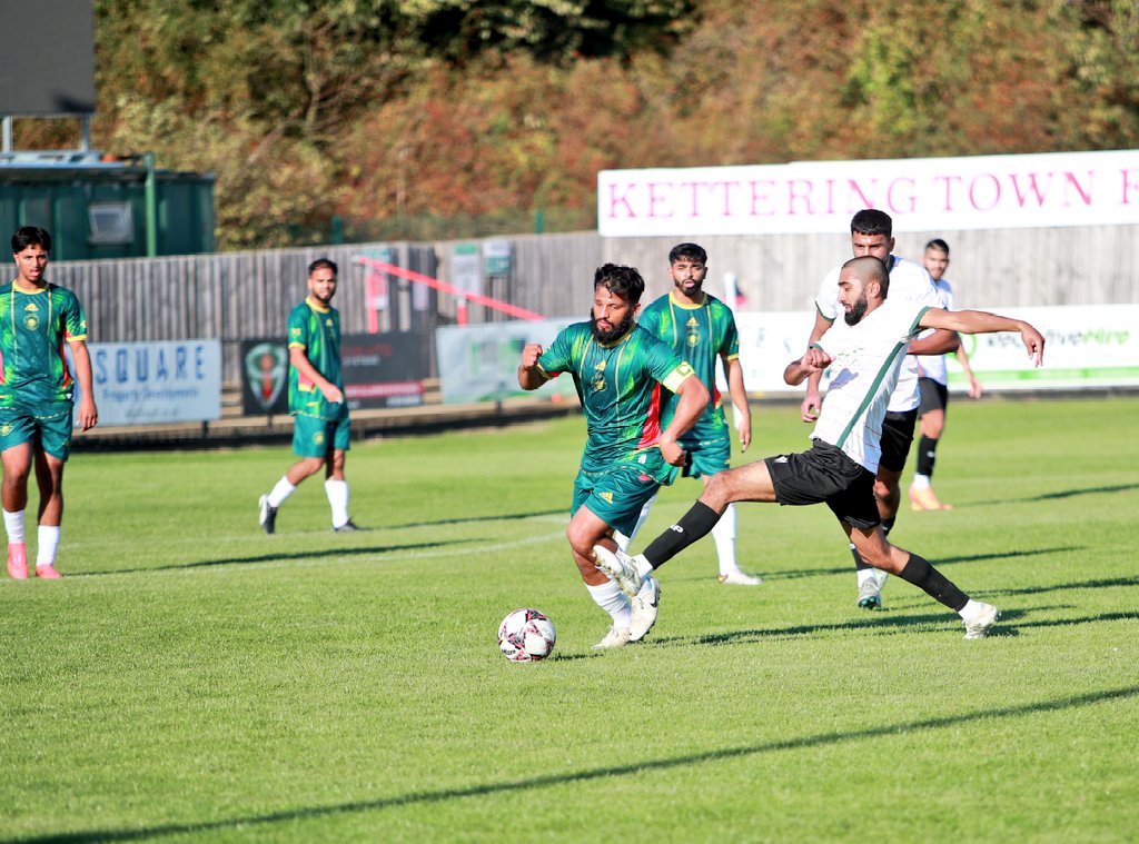 ImrulGazi's tweet photo. A brilliant occasion over at @KetteringTownFC as Team Bangladesh 🇧🇩 beat Team Pakistan 🇵🇰 2-1 in aid of Gaza. Was great to be back on the sideline. Enjoyed the process of putting the 🇧🇩 team together from across the UK. They played some good footy in spells. #BANPAK #whonext https://t.co/0mela6zaHu