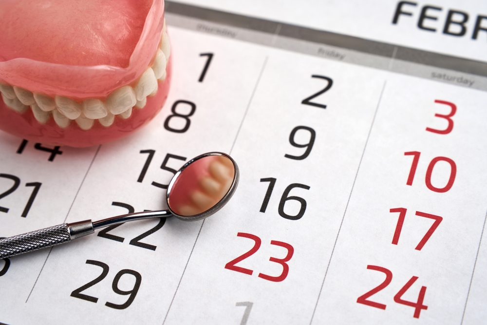 smileleaguedent's tweet image. 😬 Tooth pain isn’t just annoying, it could be a red flag. If you’re experiencing any of these 5 symptoms, it’s time to stop scrolling and call your dentist. Your smile (and sanity) will thank you 👉 bit.ly/46voeLb #DentalHealth #SmileLeagueDental #ToothTrouble