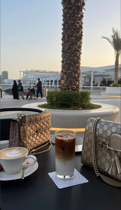 bellea_bella's tweet photo. Beautiful place, lovely company, and a perfect cup of coffee. https://t.co/MERATercEr