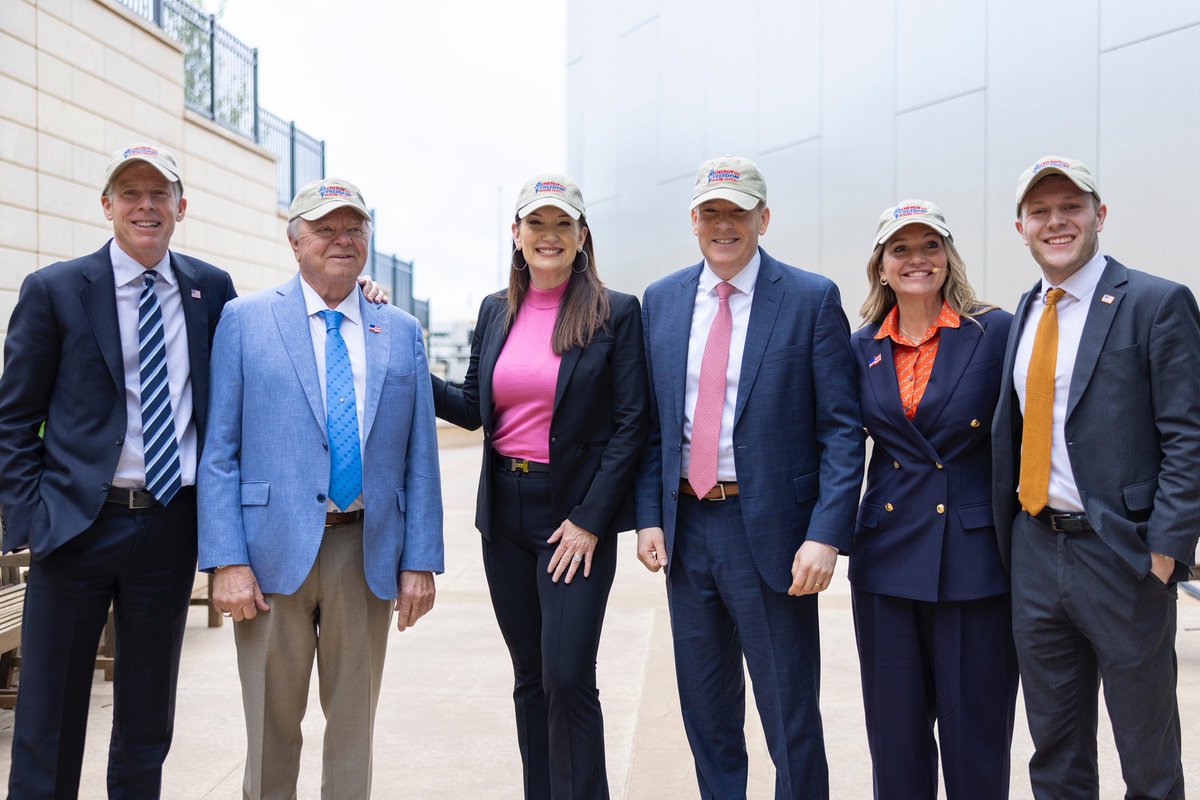 ChrisBarnardDL's tweet photo. The Energy Freedom Tour kicks off today! We’re taking cabinet secretaries &amp; CEOs to 10 campuses to talk energy dominance.

Fall line-up:

📍Sept 29: @SecretaryWright at MIT

📍Oct 10: @SecretaryBurgum at Stanford

📍Nov 14: @SecRollins at Texas A&amp;M

https://t.co/TyWP0W8qLm https://t.co/iDp77pGq7e