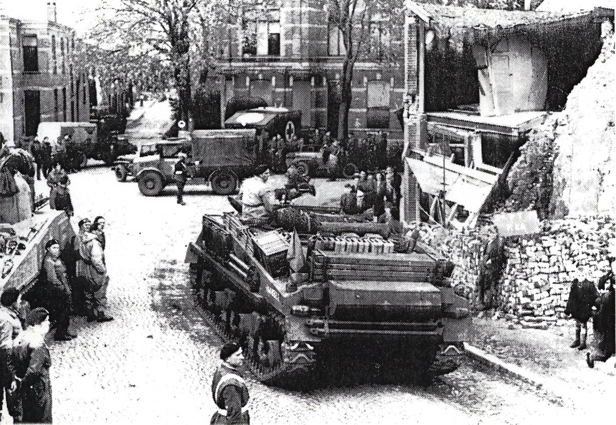 Op 27 oktober trokken Britse en Poolse troepen de gemeente binnen en kon er echt feest gevierd worden. Vanaf die dag begon ook het herstel van de enorme schade die door de oorlog was aangericht. Er volgde een periode van sober leven en hard werken.