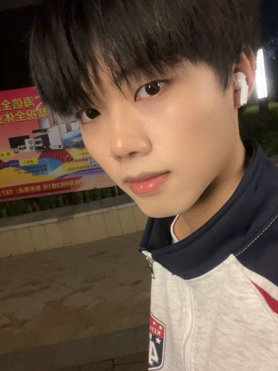 fanqi01's tweet photo. https://t.co/2bzCkSfnkn