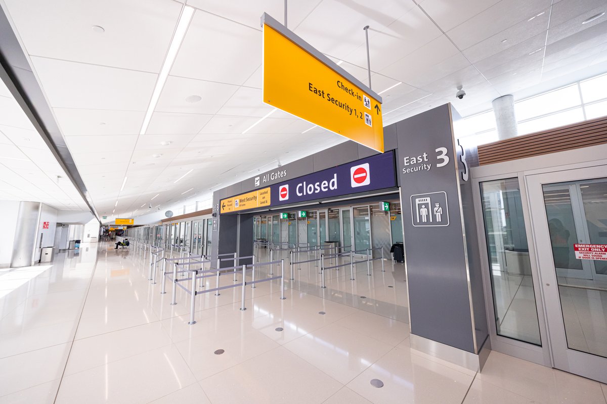 Heads up, travelers! ✈️

Tonight and Tue., Sept. 30, East Security will close early at 9:30 p.m. for testing. Please use West Security if arriving after this time. Thank you.