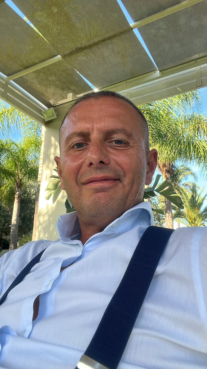 giuseppebros's tweet photo. Bisogna ritornare sui passi già dati, per ripeterli, e per tracciarvi a fianco nuovi cammini. 
Bisogna ricominciare il viaggio. 
Sempre.

[ José Saramago ] https://t.co/m45BCGN1OJ