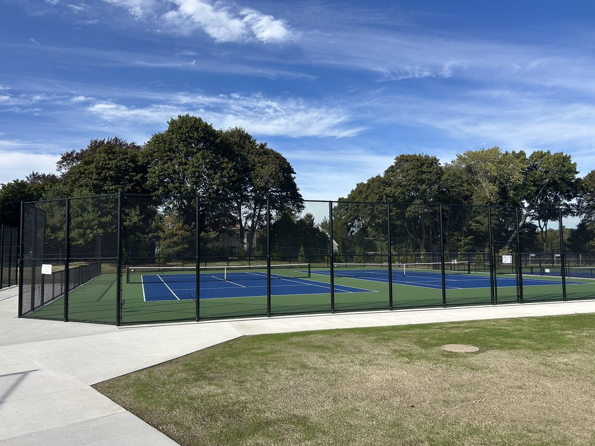 I spy… BEAUTIFUL new tennis courts! So happy that our Boys and Girls V/JV Tennis teams will be able to compete on campus this spring!!