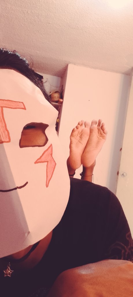tabuki500's tweet photo. Ya estoy dibujando la segunda parte de la sesión de pies con Paola, gracias por su paciencia💋👣
#feetِ #feetaddic #feetparadise #soles #toes #feminifeet #transfeet #pies #transgirl #footfetısh #brunette https://t.co/0wzmuHDDBJ