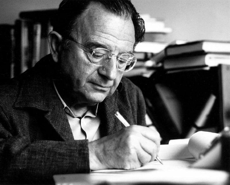 "Adaletin olmadığı yerde ruh sağlığı da bozulur; çünkü adaletsizlik, insanın iç huzurunu kemiren bir zehirdir."

—Erich Fromm