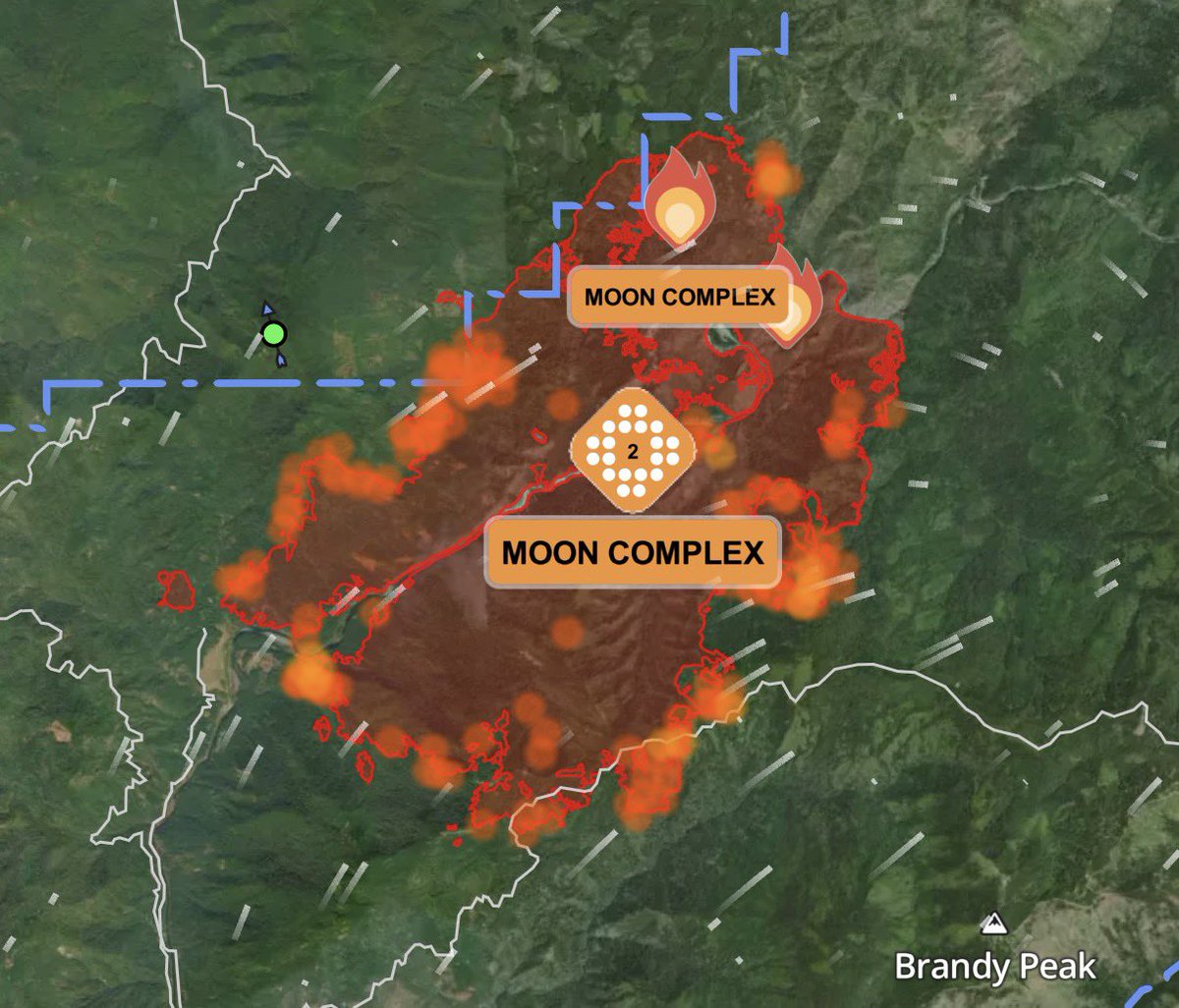 WCTOfficialYT's tweet image. 12 pm advisory | the #Mooncomplex 

A recent weather pattern shift has led to fire behavior decreasing across the perimeter, yesterday on the western side crews continued to line two spot fires on panther ridge, on the northeast side crews worked to prep campsites and lodges