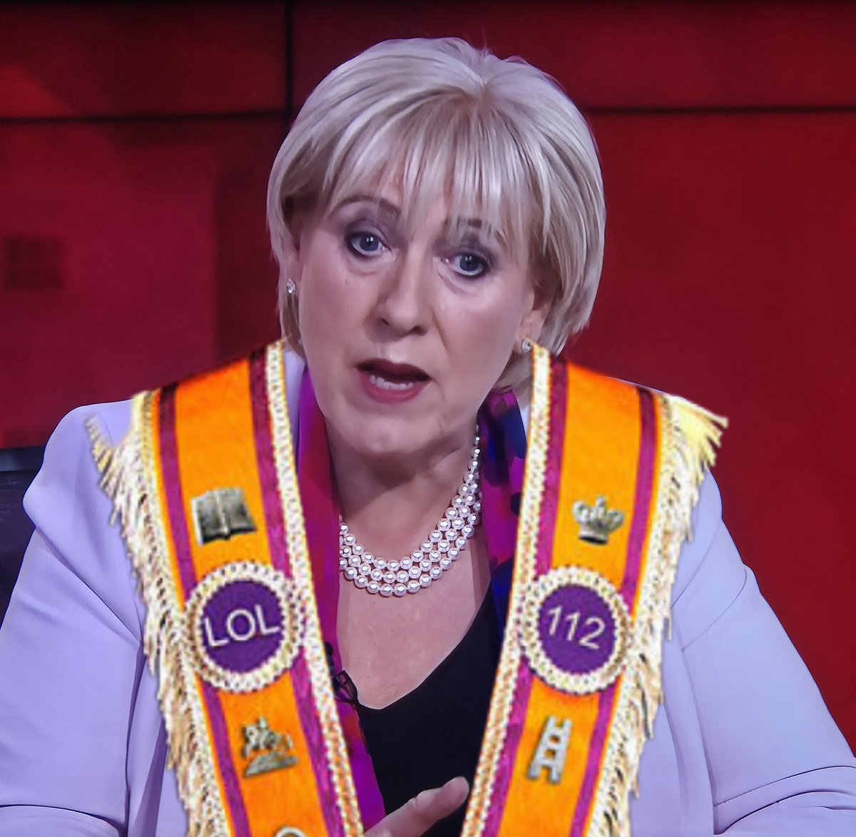 BREAKING: Heather Humphreys assures viewers that her alleged links to the Orange Order are unfounded 

#TonightVMTV
