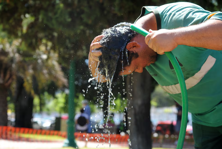País sudamericano alerta de temperaturas históricas hasta diciembre ow.ly/40Vq50X3Xzh
