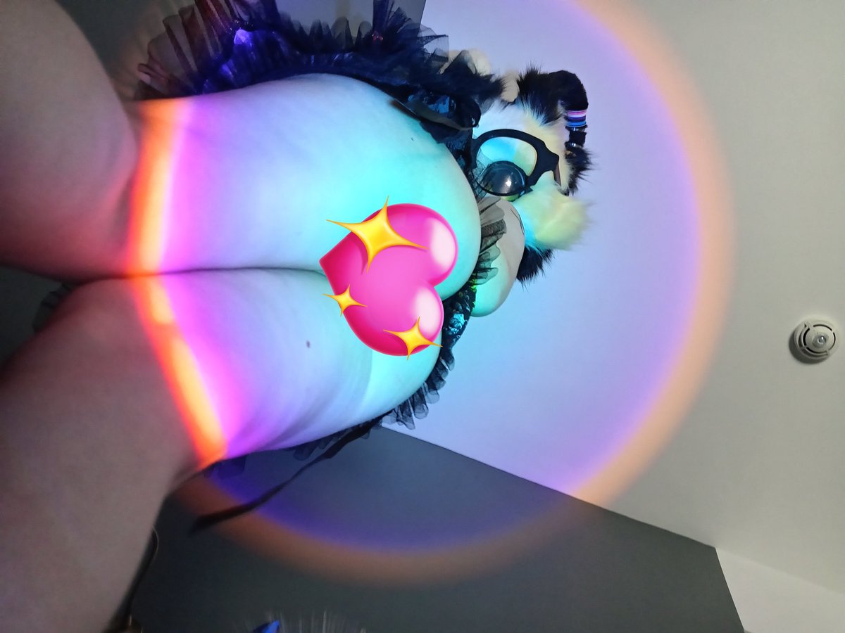 Hey! Watch where you're looking- pervert🤨 That desperate to watch and touch me? So pathetic and small. If you like me that much then hand over your money.

Pay me for an uncensored pic😋

·wataa chudai femboy findom finsub paypig·