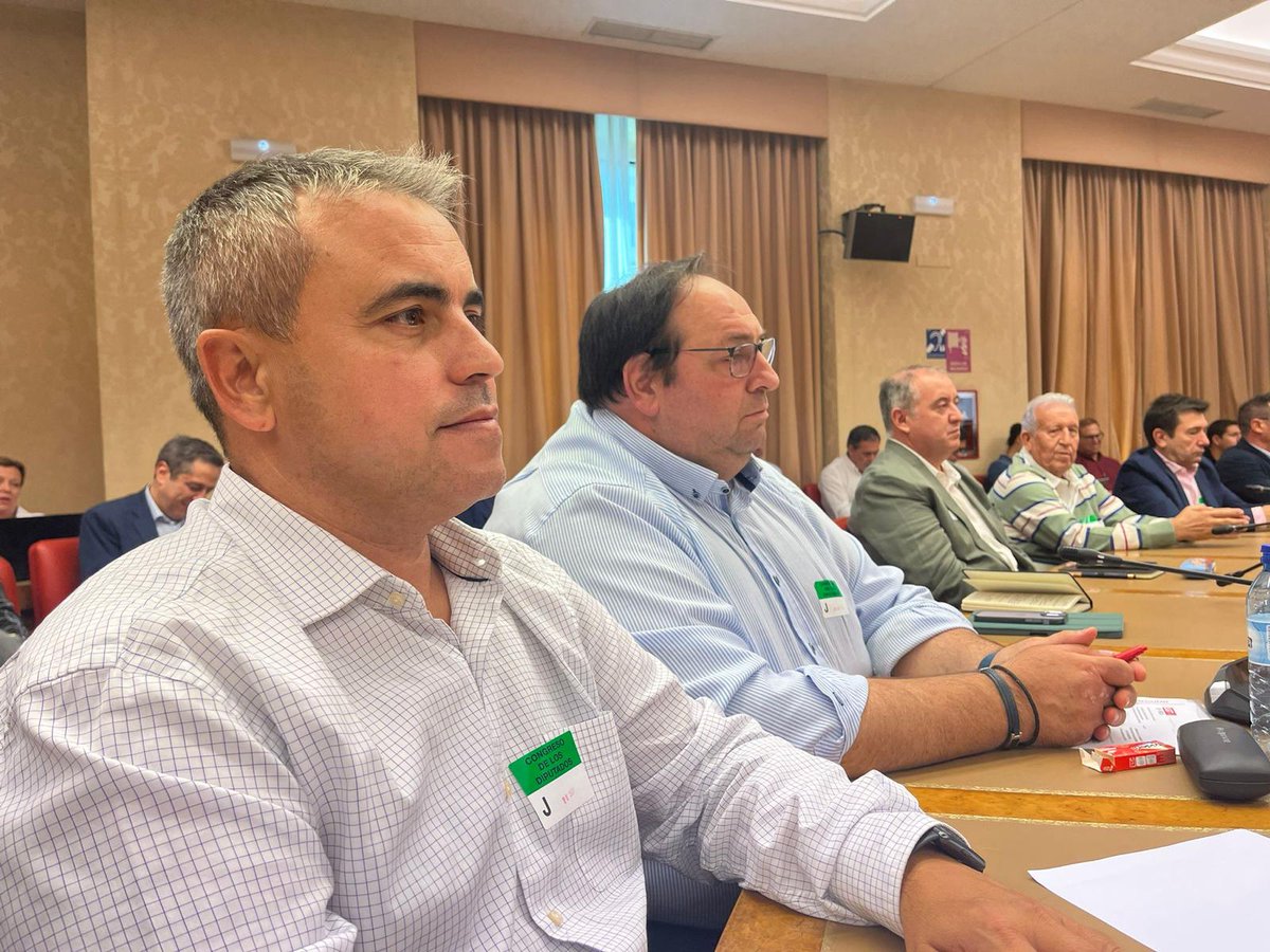 UGTMurcia's tweet photo. Responsables de @UGT_FICA de nuestra región han participado en una intensa jornada de trabajo sobre industria en el Congreso de los Diputados

https://t.co/AcGzDJNQPz https://t.co/PMATniRsac