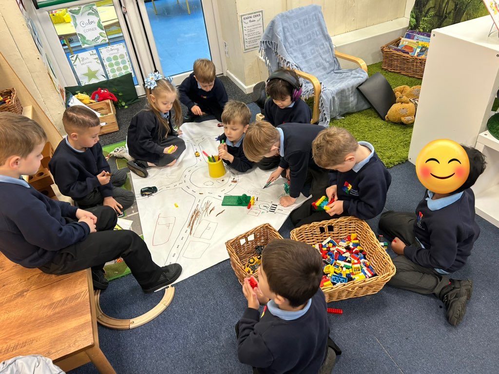 BirstallAcad13's tweet photo. EYFS loved mapping out their favourite places in and around Birstall! 🗺️

Brilliant mark-making, construction, and imaginative play — such engaged, creative learners. 🌟
#CommunityOfLearners #EYFS https://t.co/Uh7wLWJjwj