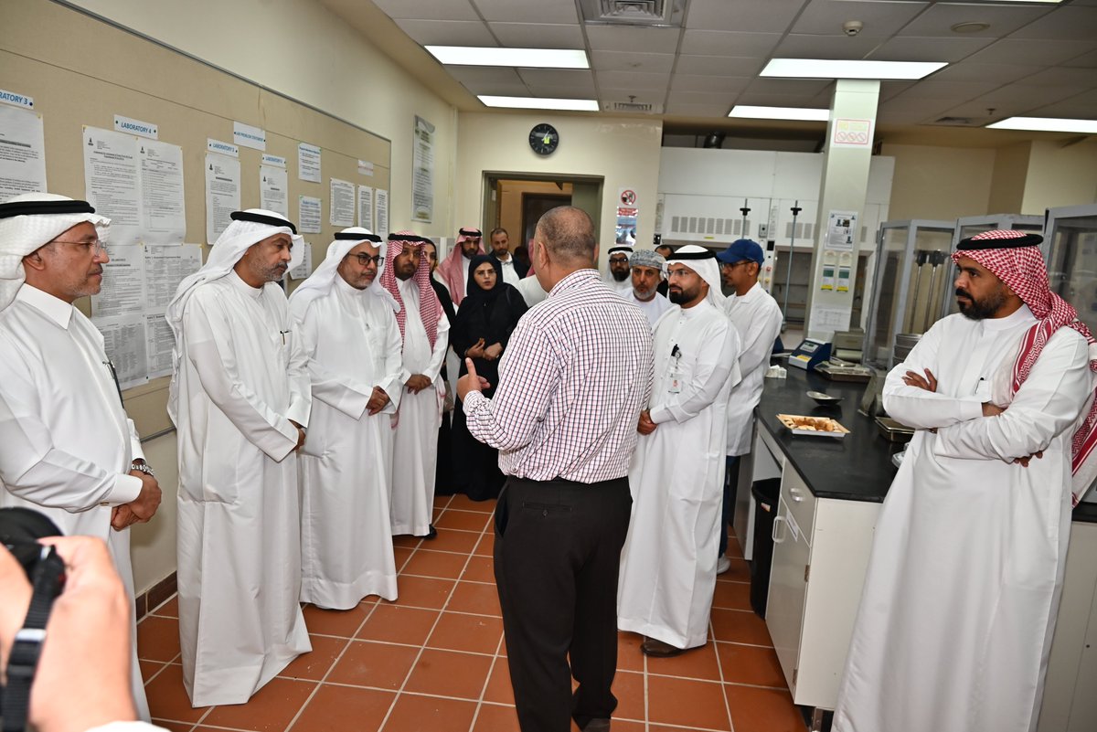kauedu_sa's tweet image. كما زار الوفد كلية الهندسة وكلية علوم الأرض بـ #جامعة_الملك_عبدالعزيز، واطّلع على معامل الكليتين، وما تقدمانه من برامج تدعم الابتكار والتميز الأكاديمي والبحثي.