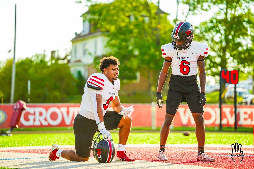 Photo recap from our game against Grove City 📸