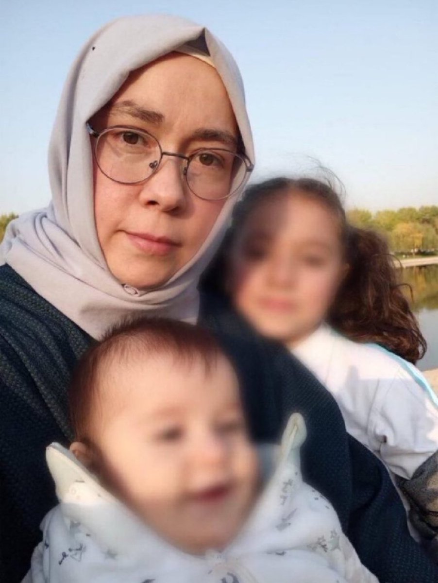 TutsakBebekler's tweet photo. İki çocuk annesi Semra Banko 24 Ağustos 2023’ten beri cezaevinde.
AİHM Yalçınkaya kararına rağmen tahliye edilmedi. Oğlu Akif 18 aylıkken cezaevine girmiş 5 ayını tutsak geçirmişti. 3 yaşındaki Akif hala annesine kavuşmayı bekliyor.

#KomisyondaKHKyıÇözün
@yasgoksu https://t.co/w7xcGZWnMp
