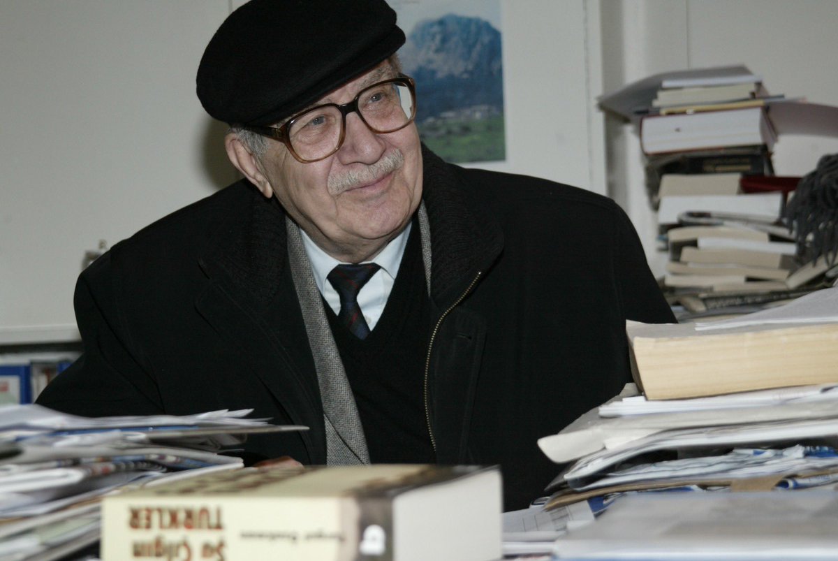 Değerli yazar Turgut Özakman'ı 28 Eylül 2013 tarihinde kaybetmiştik. Kendisini vefat yıldönümünde saygıyla ve özlemle anıyorum. “Şu Çılgın Türkler” sizi asla unutmayacak!

#TurgutÖzakman #ŞuÇılgınTürkler