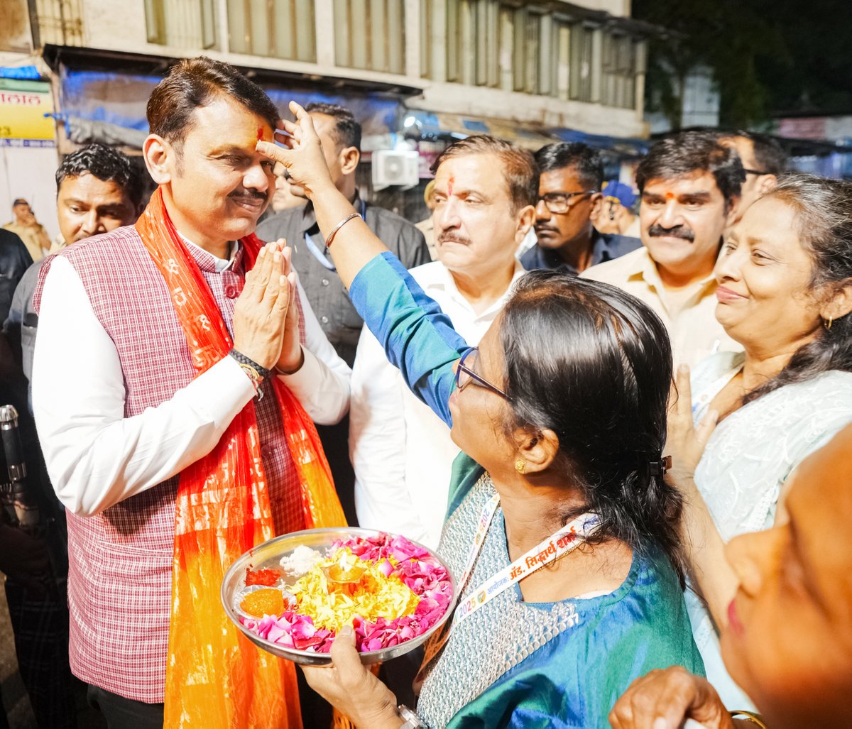 Dev_Fadnavis's tweet photo. #Maharashtra #Mumbai #Navratri2025 https://t.co/5dWRlSoOK1