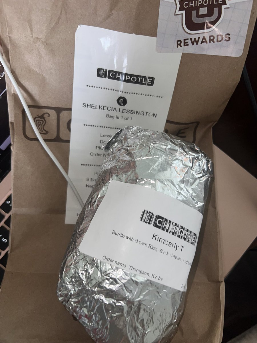 This my last straw ordering <a href="/ChipotleTweets/">Chipotle</a> delivery. Like legit last time bc it’s way more inconvenient
