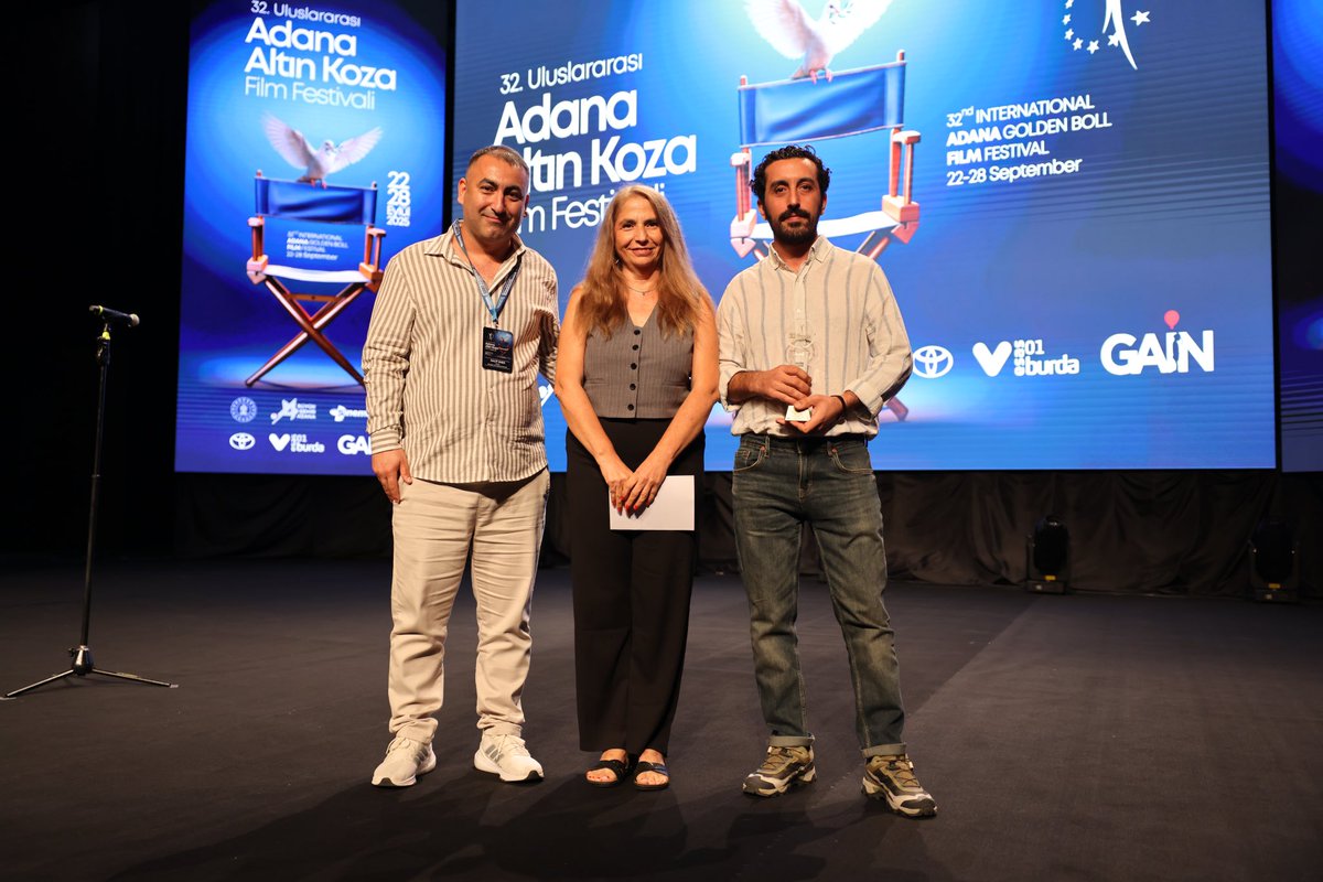 altinkozaff's tweet photo. 32.Uluslararası Adana Altın Koza Film Festivali Ulusal Belgesel Film Yarışması ödül alan yarışmacılarımızı kutluyoruz. ✨

En İyi Belgesel Film- Eskisi Gibi
Jüri Özel Ödülü-Kardeş Türküler ile 30 Yıl
Mansiyon Ödülü- Döngü

#altinkozaff2025 https://t.co/bbvRjN4Qxr
