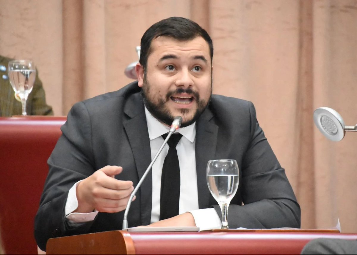 #Elecciones2025 | “Necesitamos que Ana Clara siga representando los intereses de la provincia en el Congreso”
elcomodorense.net/necesitamos-qu…