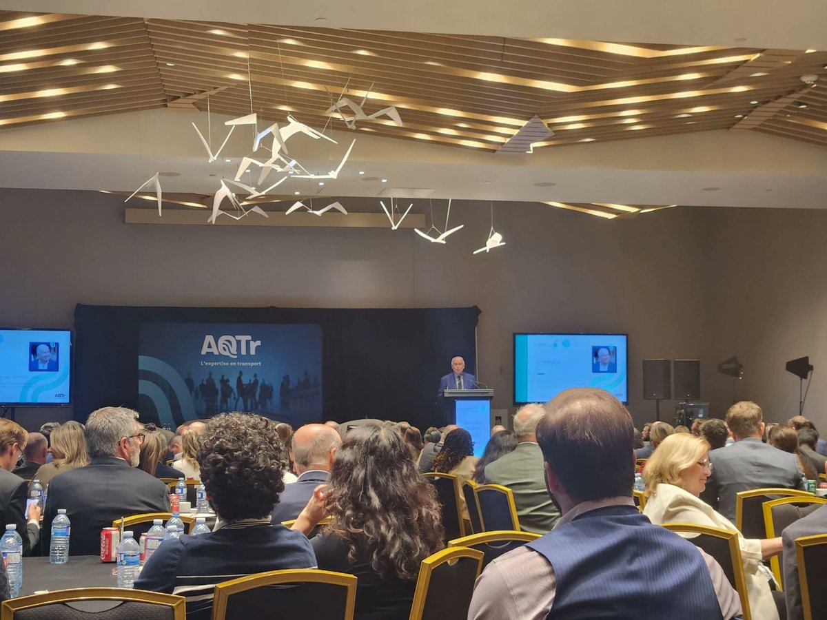 L’Alliance TRANSIT est présente au colloque de <a href="/AQTransports/">AQTr</a> aujourd’hui, où on y discute de gouvernance plus collaborative. L’ancien ministre des Transports de la France, Dominique Bussereau, rappelle aussi que 90% du réseau supérieur français est à péage.