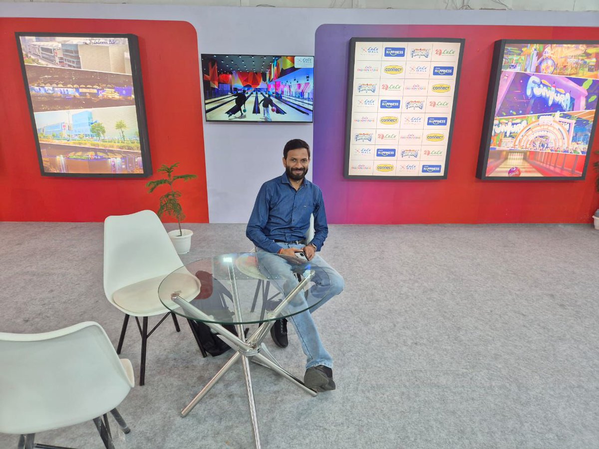 DeepInfosystem's tweet photo. 🌟 Incredibly insightful visit to the UP International Trade Show 2025 (UPITS 2025) in Greater Noida! 

#UPITS2025 #UttarPradesh #TradeShow #GlobalTrade #Networking #BusinessDevelopment #MarketInsights #Innovation #MSME #DeepInfosystem https://t.co/6Vai8s0Uuc
