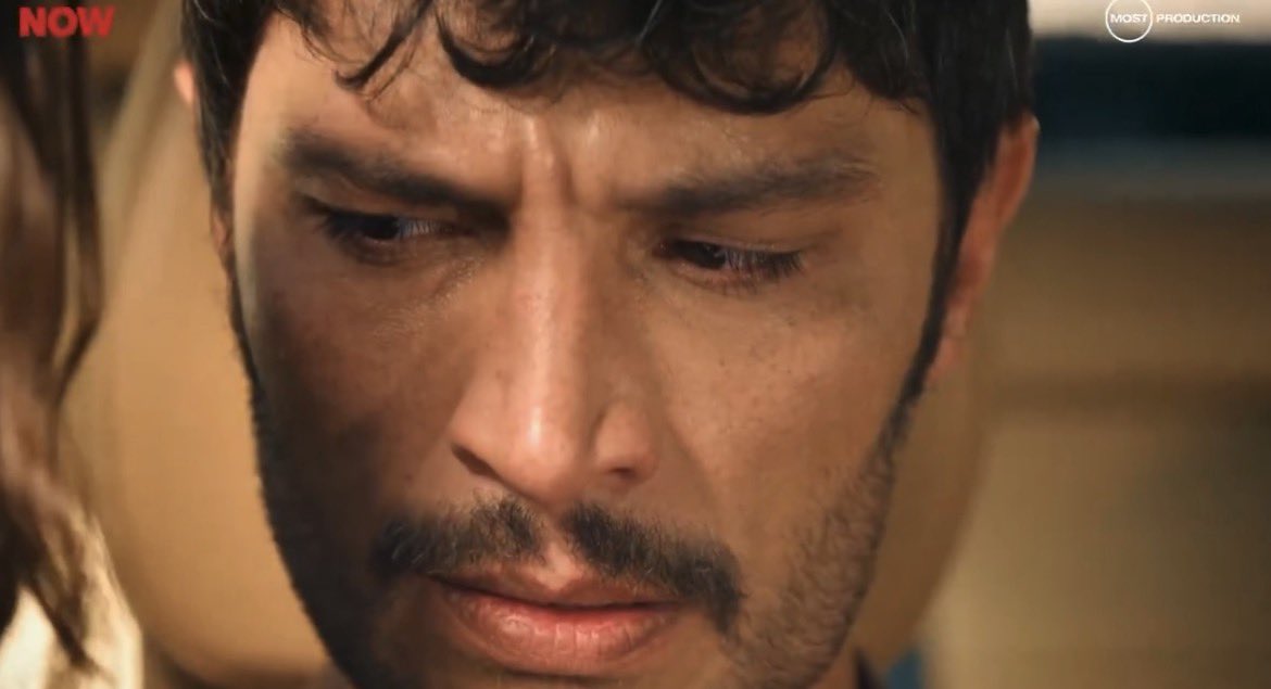 Why did he have to stare at her lips? 🤔🥵🥵🥵

#Yılser #HalefKöklerinÇağrısı