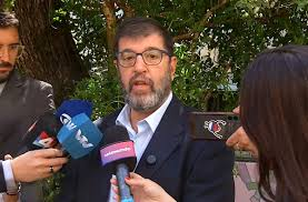 LahitteCarlos's tweet photo. ⏩Pereira consideró "inoportuno" el pedido de renuncia de Negro por parte del sindicato de la Guardia Republicana
En el gobierno pasado estos sinvergüenza pedían renuncias de todos, Todos los Días "Insuficiente y tardío" también te faltó decir, o ya se te olvidó? CARADURA! https://t.co/L2vK0nLqyu