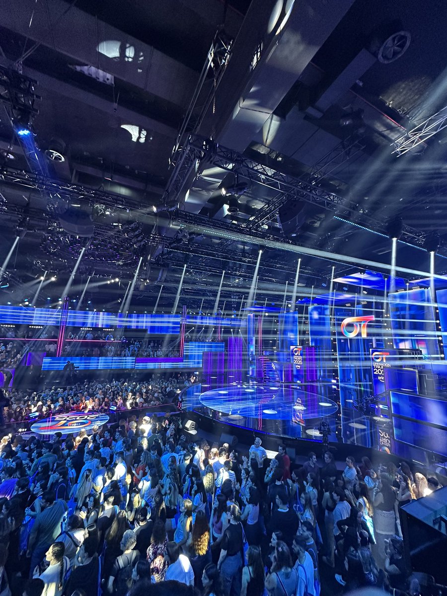 Danieldr8's tweet photo. Ahí vamos 💪🏻💪🏻 #OTGala2 @OT_Oficial @GestPublico https://t.co/k77l8LxQZO