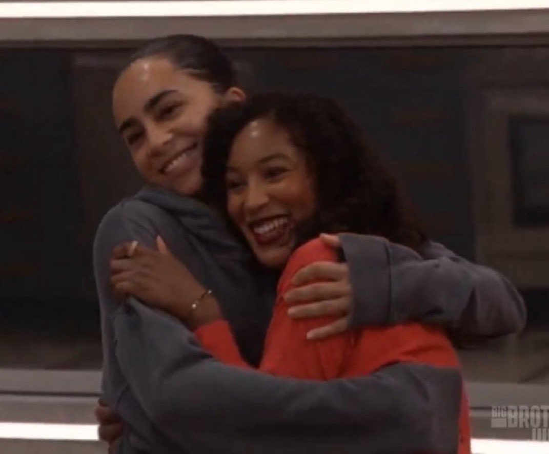 I just loved how Morgan would constantly defend Ashley in her absence and not let anybody trash talk her.  I hope Ashley finds out just how much Morgan had her back. That’s a REAL sisterhood
