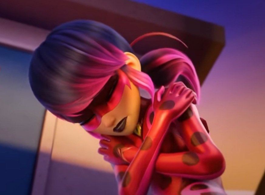 MLady_BugABoo's tweet photo. Miraculous heroes suits can change depending on their holders personality.. Marinette's ViperBug unification, reflects her deeper emotions..💔
& the new suits creative design details & colour blends are super pretty!!💗
#ViperBug #MisterAgreste #MLBS6 #mlbtwt #MiraculousLadybug https://t.co/BAJWbvlFPC