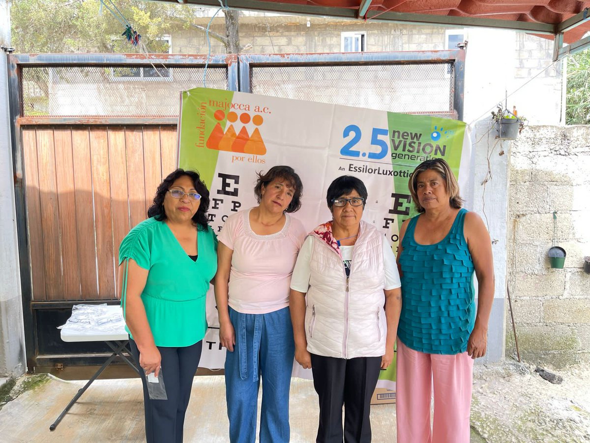 ChayitoBautist's tweet photo. 🍀 Que gusto seguir visitando la Colonia Morelos, con agrado platicamos con los vecinos y vecinas, teniendo la oportunidad de entregarles lentes gratuitos para vista cansada y lectura. 🤓👓
¡Seguimos cerca de ti! 💚🩷💚
#TerceraRegiduría
#PepeCouttolenc
#EruvielAvila https://t.co/KtbYDYqvpX