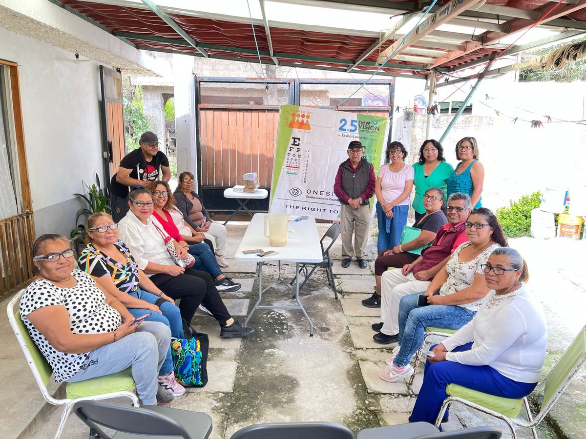 ChayitoBautist's tweet photo. 🍀 Que gusto seguir visitando la Colonia Morelos, con agrado platicamos con los vecinos y vecinas, teniendo la oportunidad de entregarles lentes gratuitos para vista cansada y lectura. 🤓👓
¡Seguimos cerca de ti! 💚🩷💚
#TerceraRegiduría
#PepeCouttolenc
#EruvielAvila https://t.co/KtbYDYqvpX