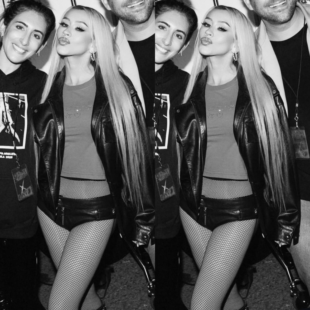 Christina Aguilera looks incredible in new photo.