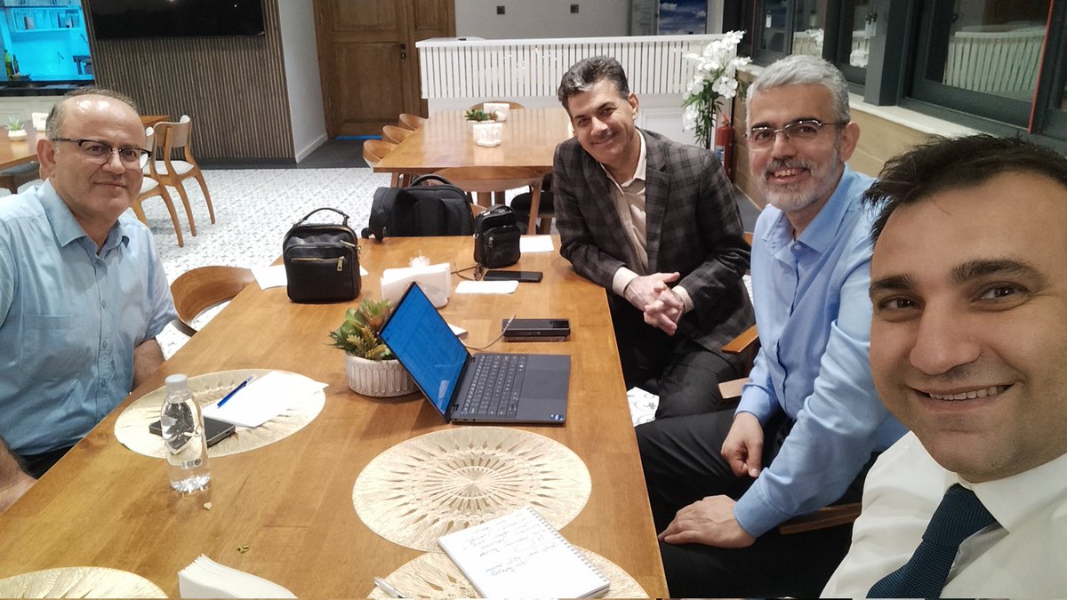 mehmetyigitmem's tweet photo. Ankara'dan bir güzel dost geldi.
Kıymetli hocam Prof. Dr. Kürşat Esat Alyamaç'a Elazığ'da şimdi de Aydın'da verdiği destek için şükranlarımı sunuyorum.
Var olsun...
@kealyamac https://t.co/u0PeezTnpF