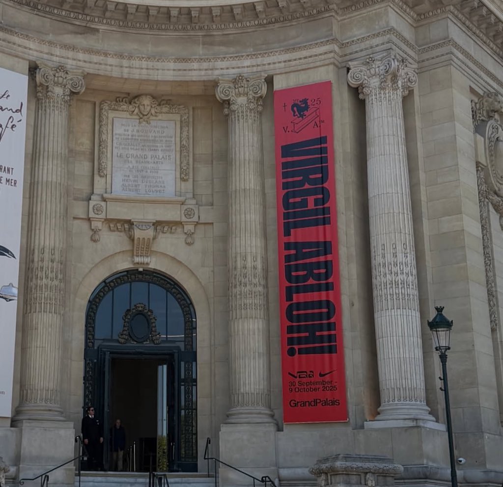 Ovrnundr's tweet photo. Virgil Abloh: The Codes Exhibition 🕊️ 

• September 30th (Grand Palais, Paris)

The collection showcases over 20,000 pieces by Virgil Abloh, including prototypes, footwear, clothing, objects, images, and sketches https://t.co/OVMzEf3V5F