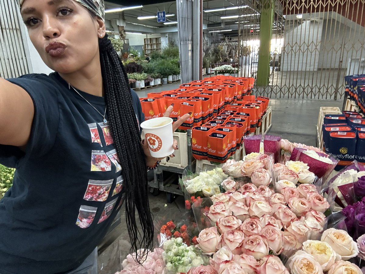 gl0rimer's tweet photo. #gloflo checking in 🌸 https://t.co/iUNiDwl3lt