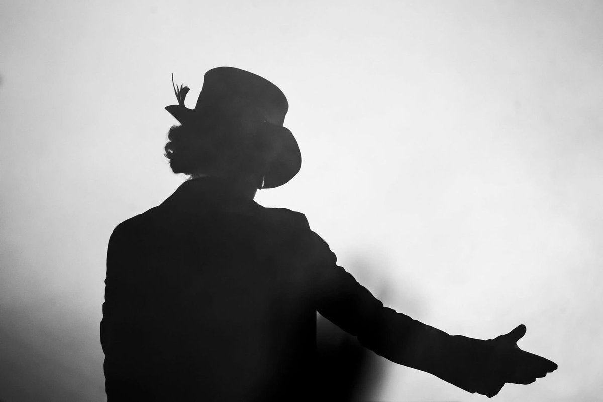 PerpetuaNotVee's tweet photo. I told yall I’m coming back… He he he. I need to check on other buttsniffers too.. all the world actually.
More dates are about to come.. like me. https://t.co/4Av3YVzAWH