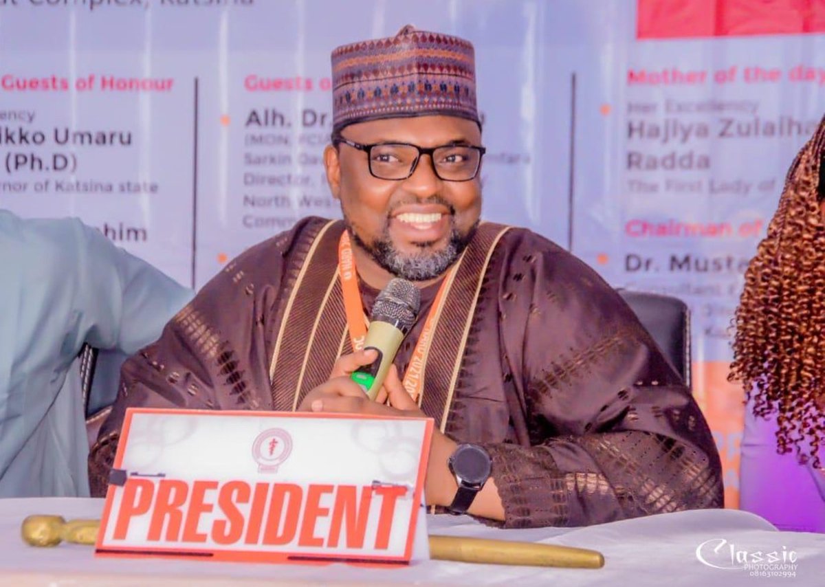 nard_nigeria's tweet photo. A new Sheriff is in town!
What do you expect from the new 001? https://t.co/b7Eu7g8gGk