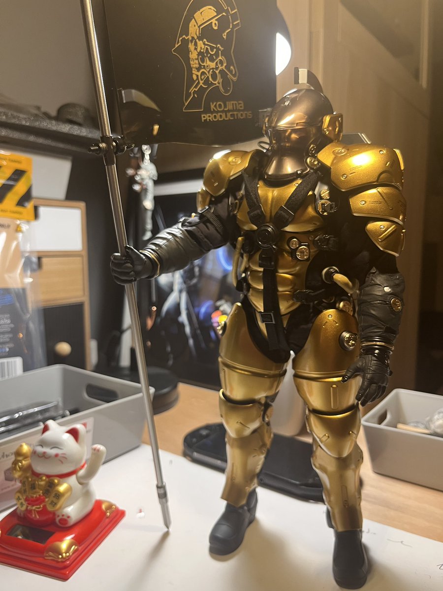 #DeathStranding #KojimaProductions 
To celebrate 10 years of Kojima Productions - I bought a souvenir 
🫶🙇‍♂️

My art inspiration and development is spurred on by the amazing community artists and photographers. 

I think my new Luden is going to keep me keeping on.