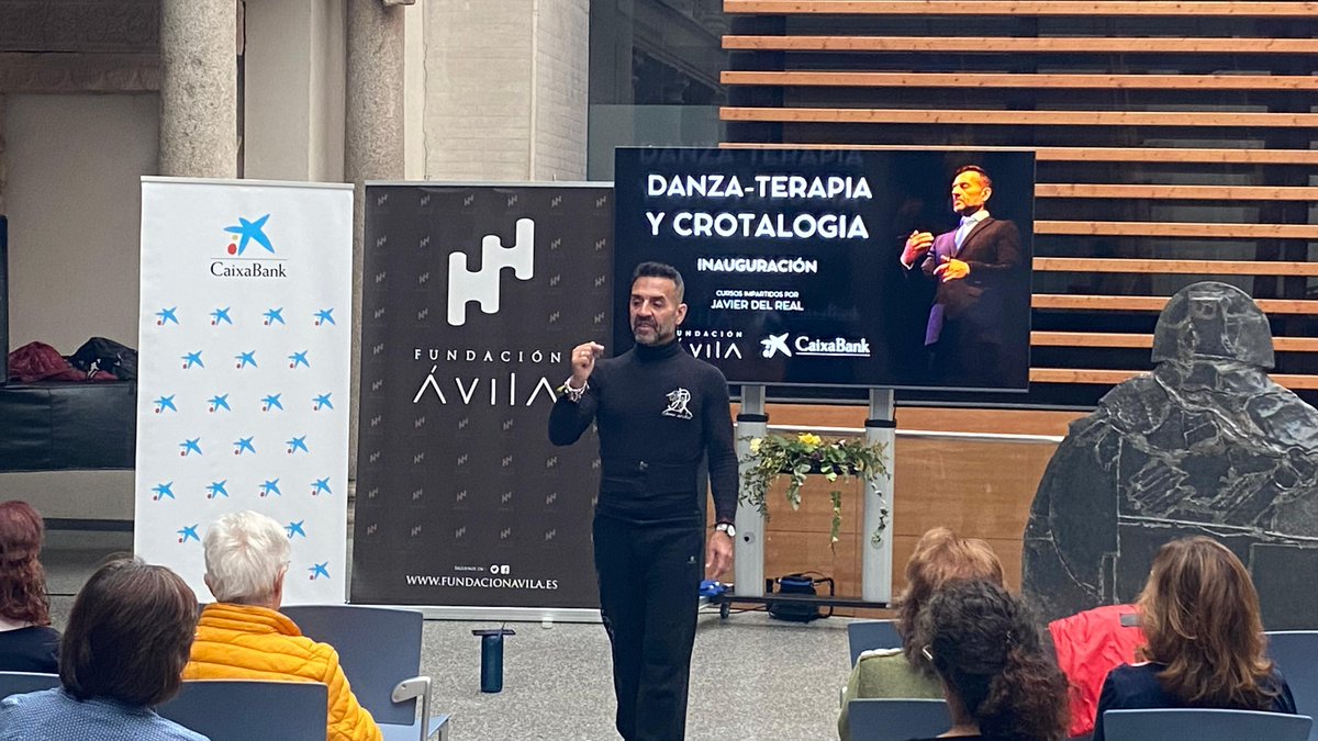 🕺Este lunes ha tenido lugar en el #palacioLosSerrano la presentación de los cursos de #Danza y #Terapia y Crotalogía (#Castañuelas), dos apasionantes disciplinas y una oportunidad única para experimentar estas prácticas artísticas y terapéuticas en un entorno inspirador.
#arte