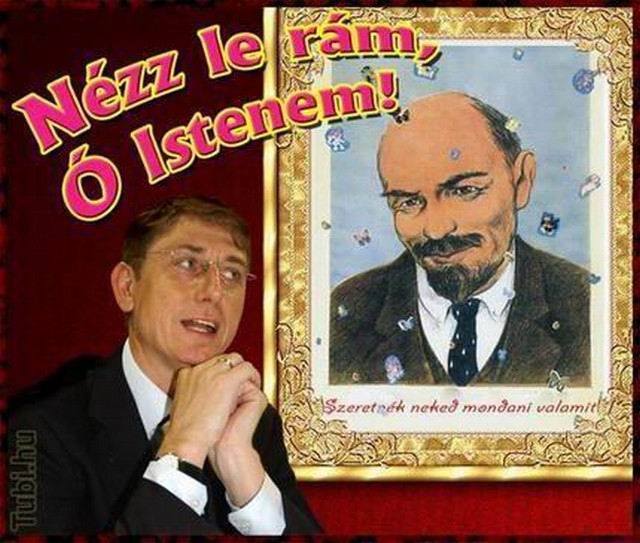 LaszlonePe96406's tweet image. Gyurcsány elvtárs a DK elnöke könyörgése Lenin elvtárshoz.