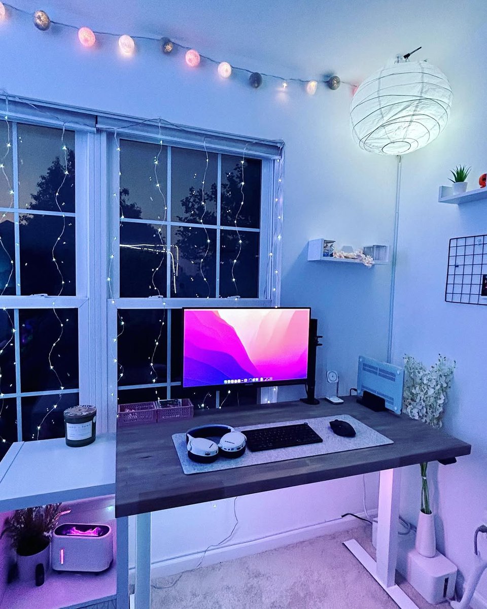 KillerSetups's tweet photo. Gamers, what's the first game that kept you playing past midnight? 🌙

📸 @sheplays_games on Instagram https://t.co/5xjGn4oXlh