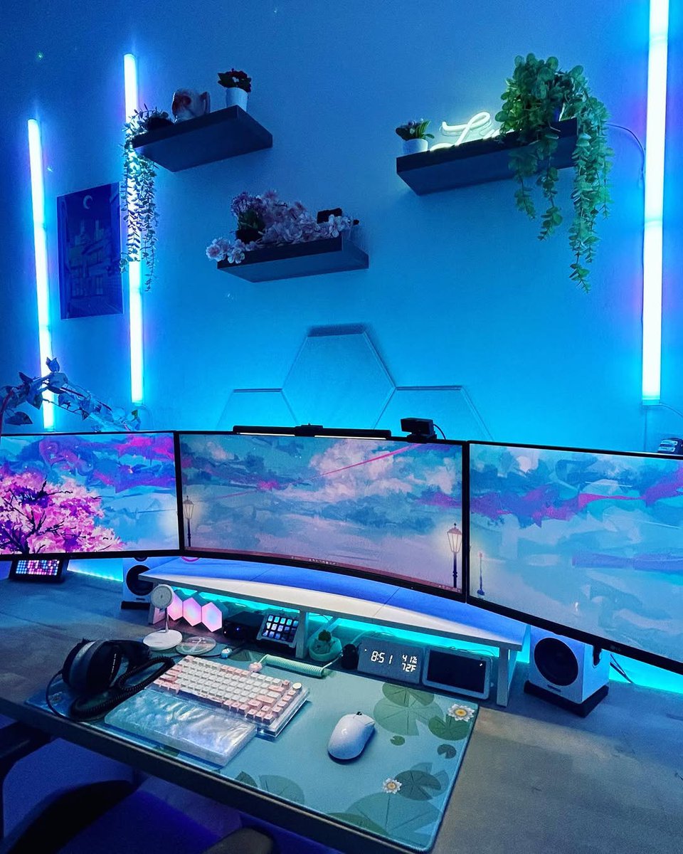 KillerSetups's tweet photo. Gamers, what's the first game that kept you playing past midnight? 🌙

📸 @sheplays_games on Instagram https://t.co/5xjGn4oXlh