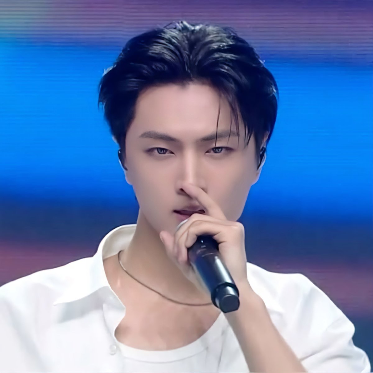 Hoshi_jjong's tweet image. 내가이늑대같은눈에빠져가지고...