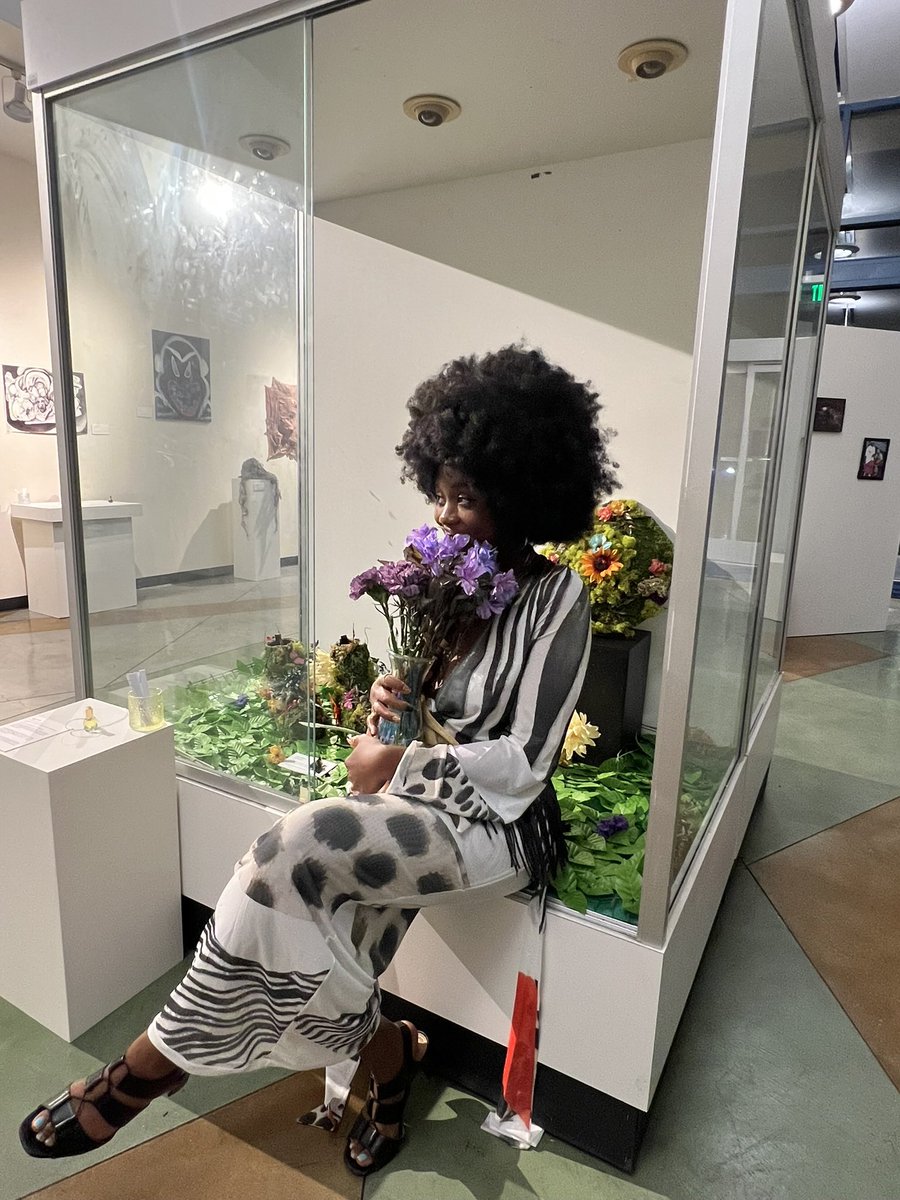 GoldRapture's tweet photo. 🗣️I need to pop my shit to the moon! I 
c u r a t e d and participated as an artist in my FIRST ever scent-based exhibition this month. My imagination goes so crazy! https://t.co/cgU0cATtvw