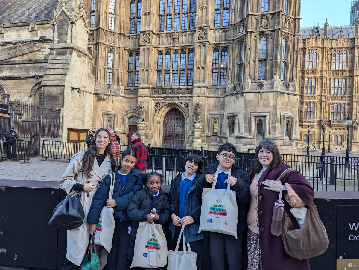 morelandprimary's tweet image. We are very proud to have been part of the @Literacy_Trust #LibrariesForPrimaries campaign. Today  @RachelReevesMP promised that every Primary School will have a library. How fantastic that our pupils have been part of making this happen. @EmilyThornberry