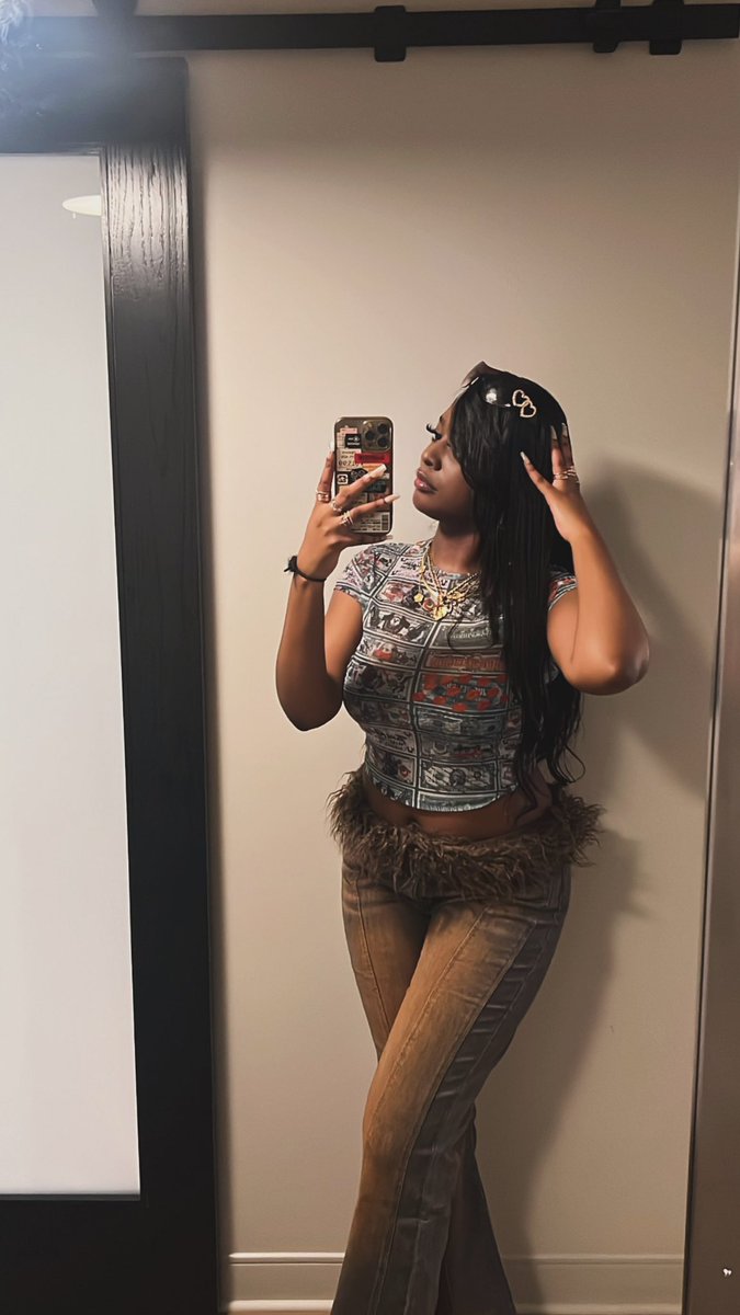 TAY B. tweet media