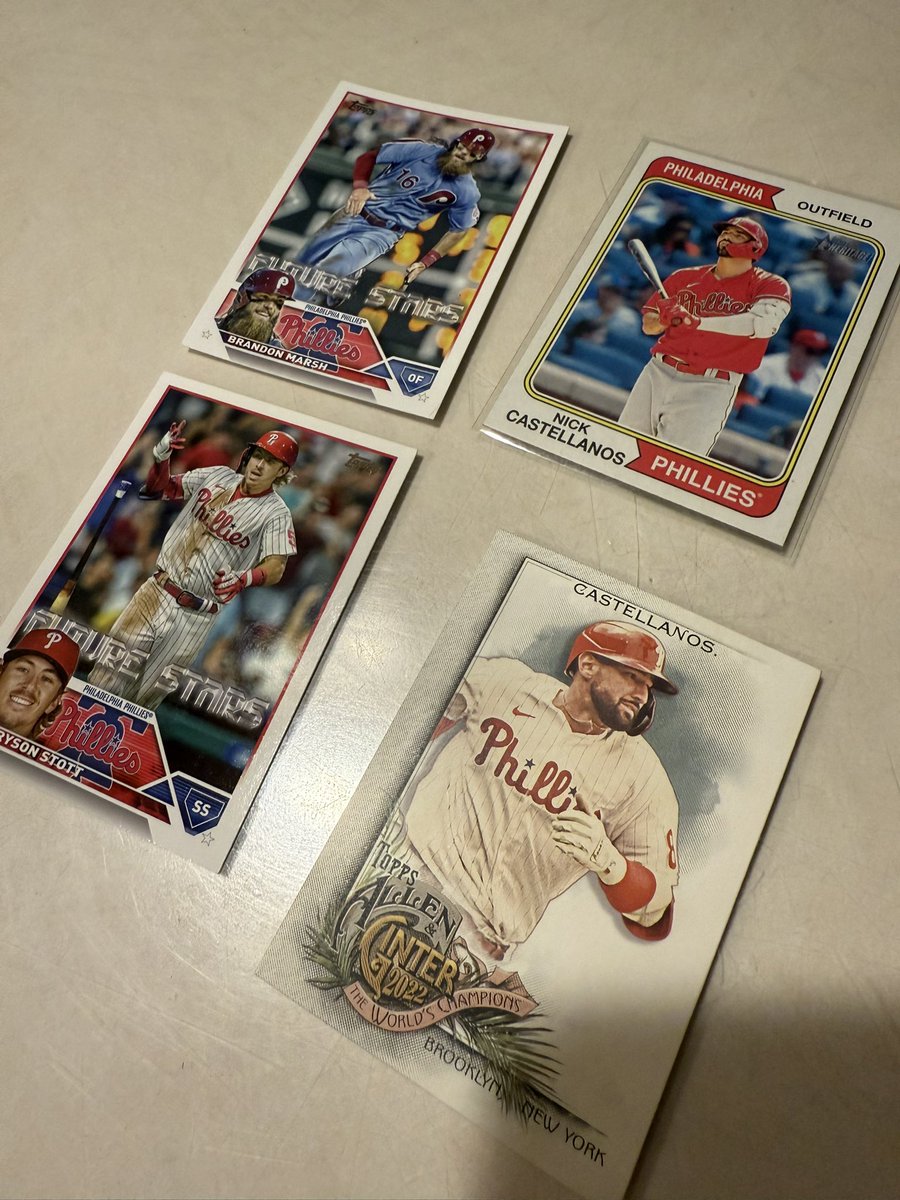 dogears's tweet photo. Looking to get rid of these doubles was wondering if your interested in any of theses @MattStrahm 🙏🙏 https://t.co/0D2QCcAi1d